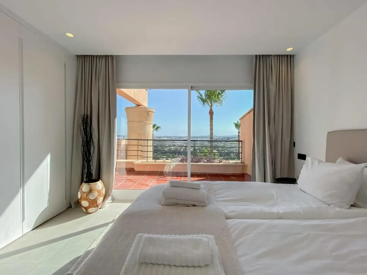 Heated Rooftop Pool Penthouse Views Magna Marbella 0*,  Hiszpania