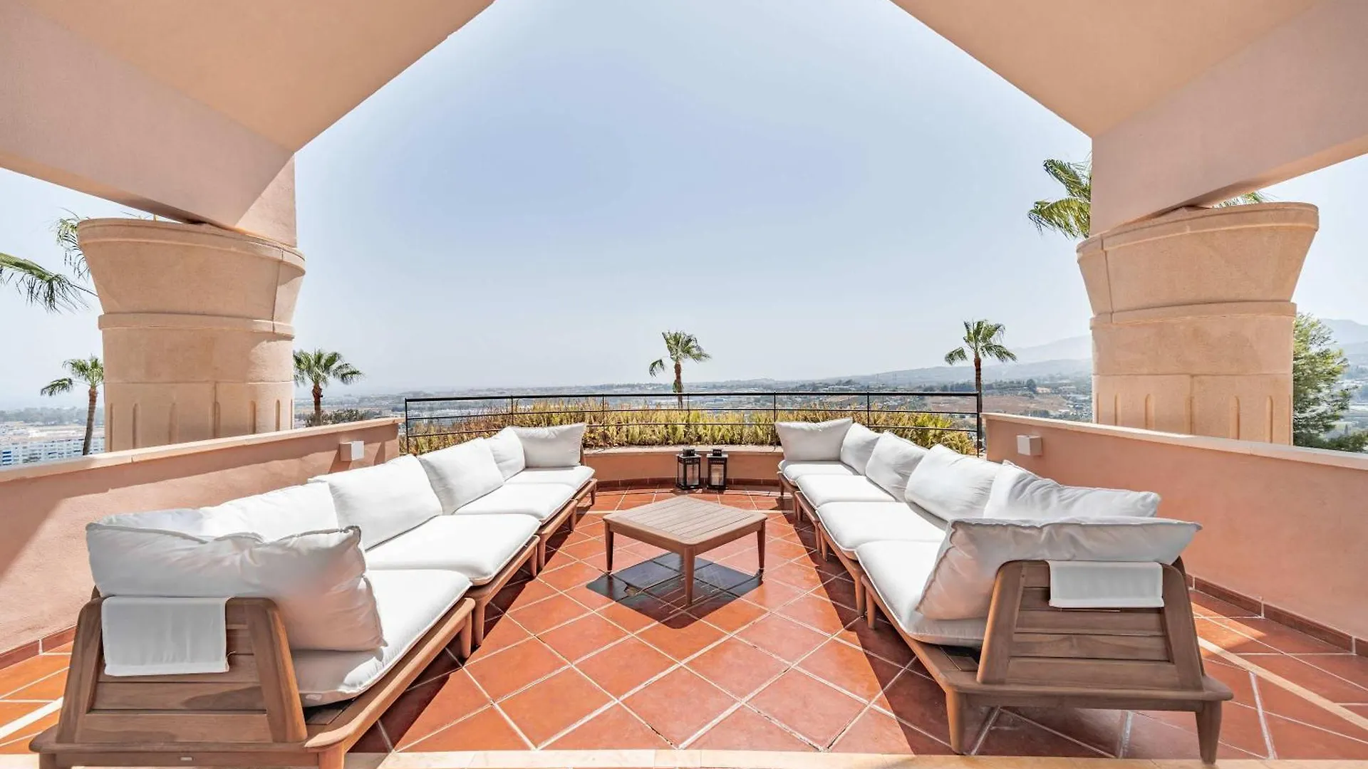 Apartament Heated Rooftop Pool Penthouse Views Magna Marbella Hiszpania