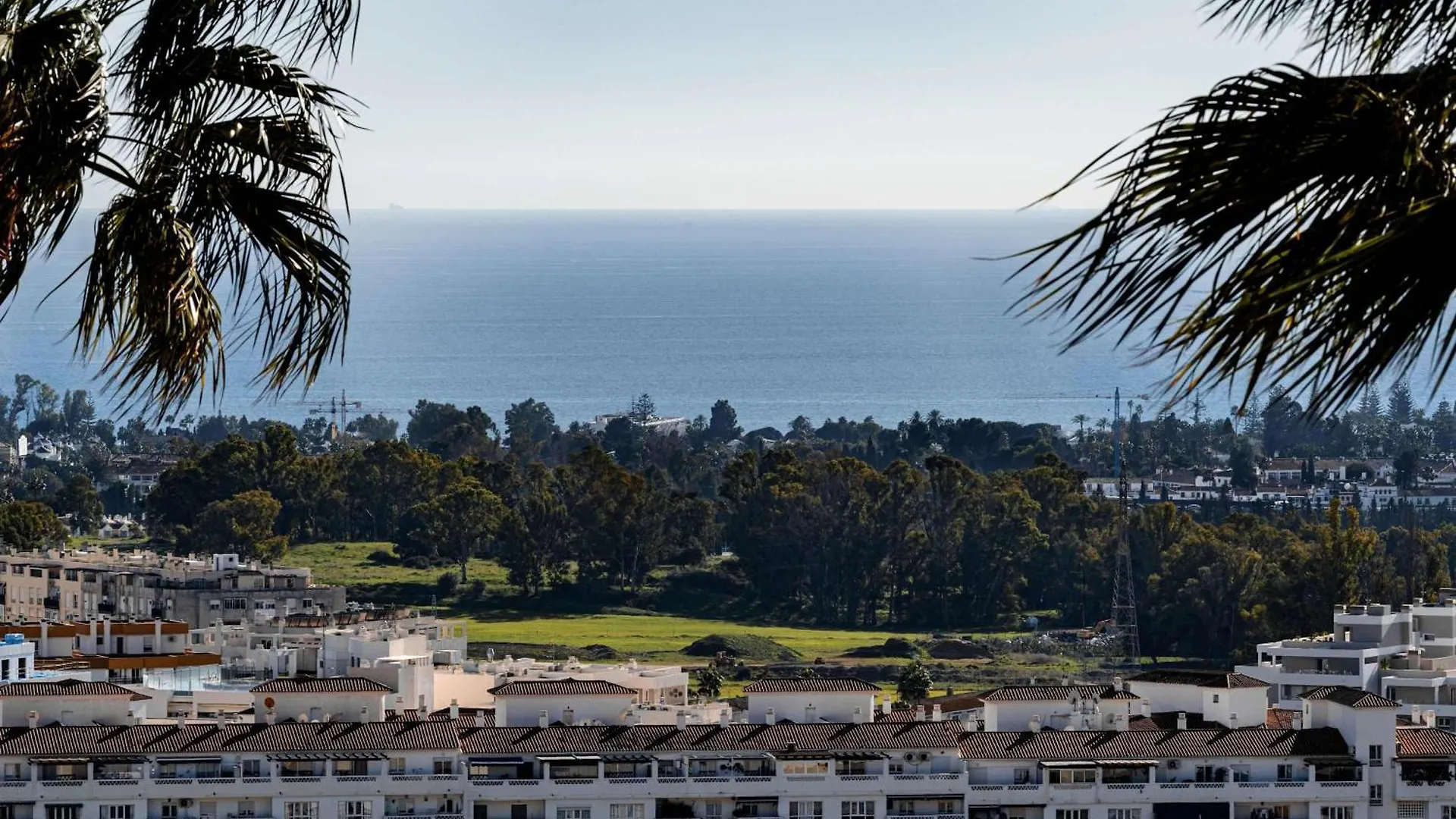 Heated Rooftop Pool Penthouse Views Magna Marbella 0*,  Hiszpania